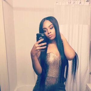 Meet your Posher, Mia